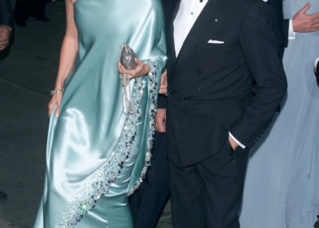 Valentino Garavani, Couturier to the Stars, Has Died at 93